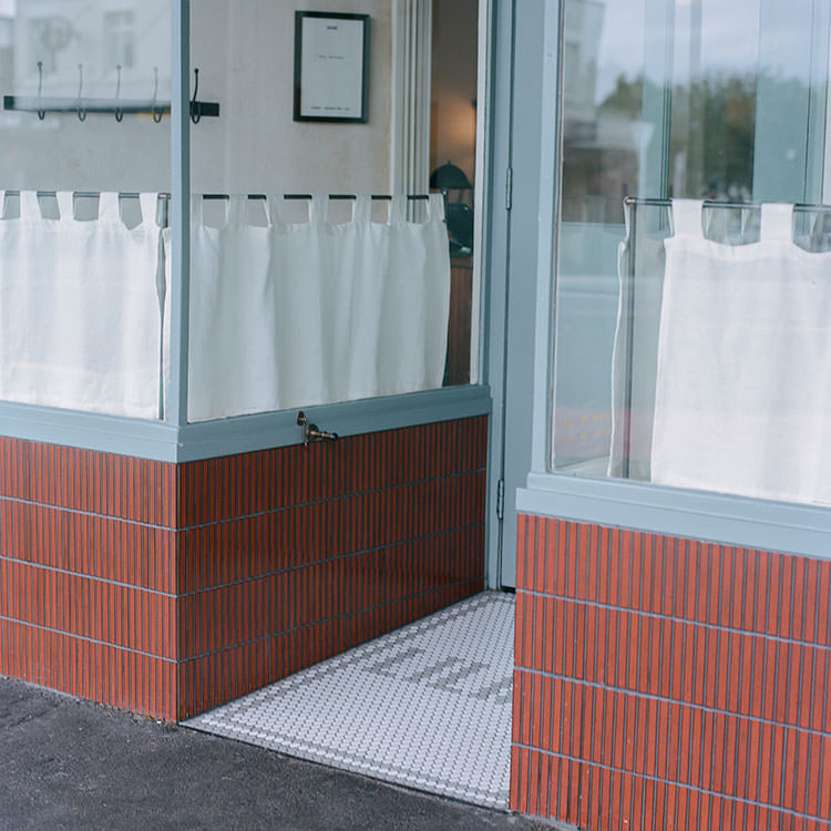 Lilian oyster & wine bar