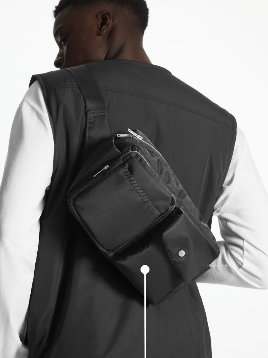 THE HORIZONTAL SHIRT BUTTON