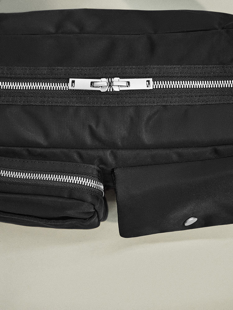THE SIGNATURE TROUSER STITCHING